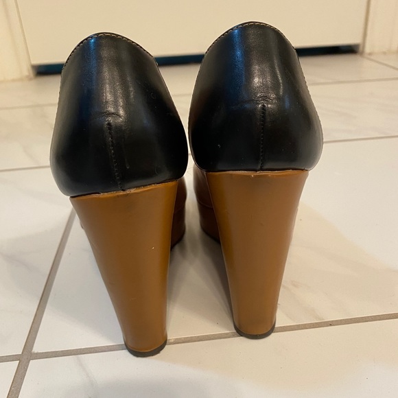 BCBG Wedge Brown/Black Heel Open Toe Size 8 - Picture 4 of 4